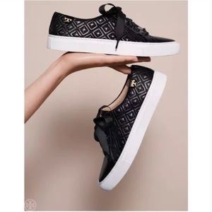 Tory Burch Marion Quilted Leather Low Top Sneakers Size 9